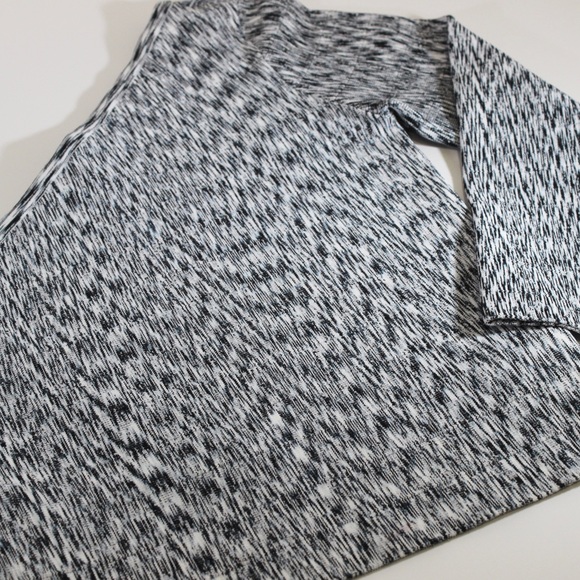 GUESS One Shoulder Top 3/4 Longsleeve Black White Marled Stretchy NWOT S - Picture 8 of 11